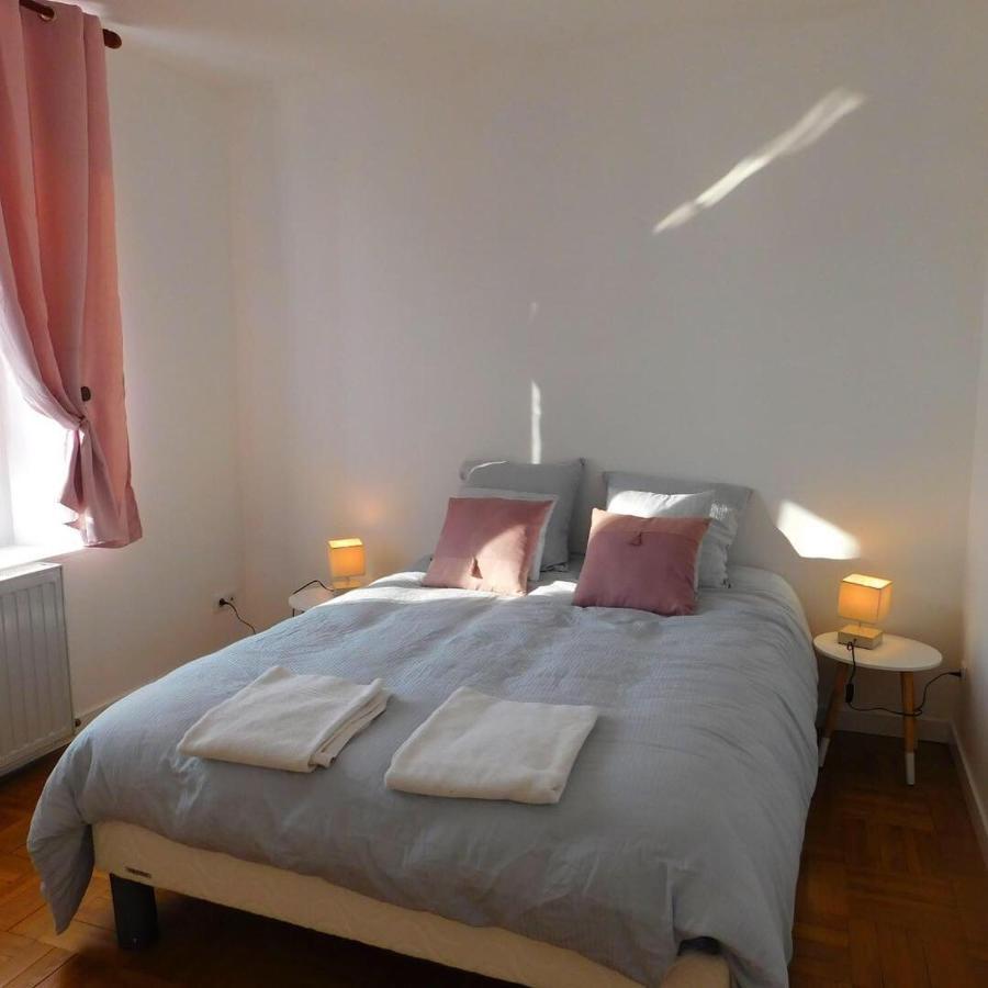 Appartement Situe En Centre Ville De Saint Aignan Bagian luar foto